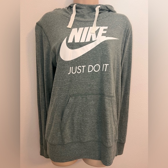 Nike Tops - Nike Long Sleeve Hooded Tee